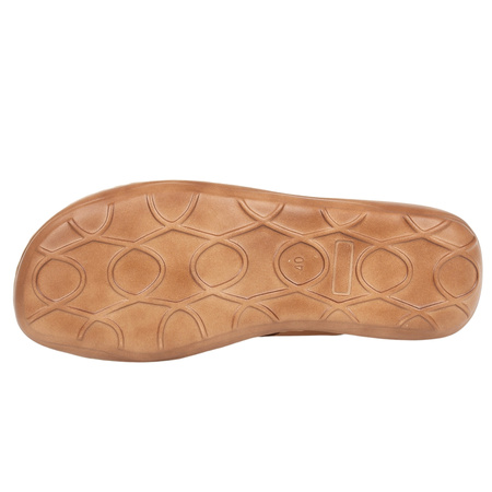 Komfortowe klapki damskie skórzane marki Syrena 663 rude