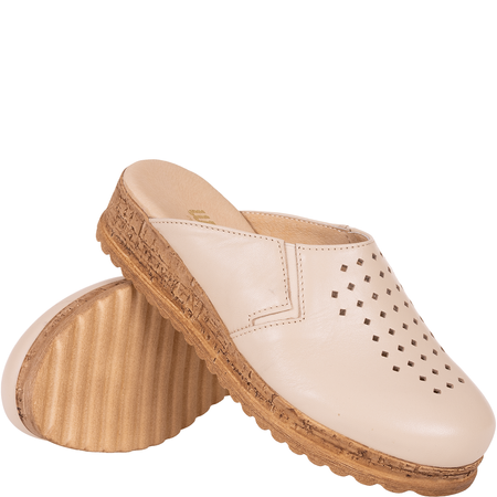 Beżowe klapki skórzane marki Wielbut 563 na koturnie