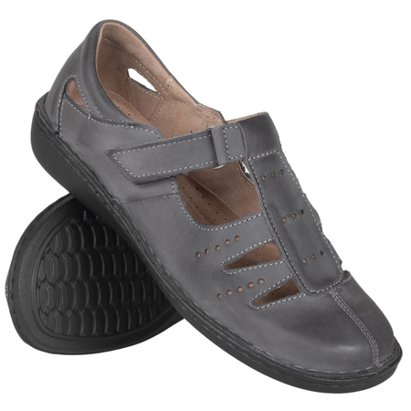 Szare przewiewne półbuty na rzepy SOT 067 marki Syrena