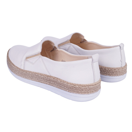 Półbuty damskie skórzane marki Syrena SW 220644 białe