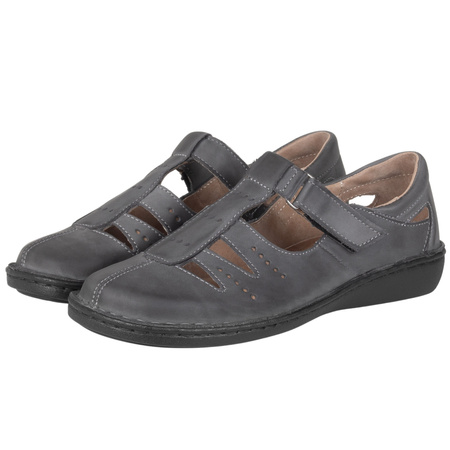 Szare przewiewne półbuty na rzepy SOT 067 marki Syrena