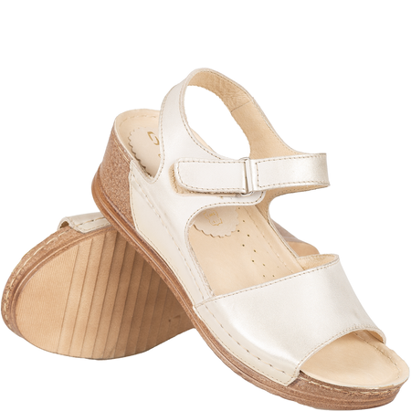 Sandały damskie na koturnie marki Syrena SST 969 beżowo-złote