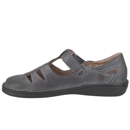 Szare przewiewne półbuty na rzepy SOT 067 marki Syrena