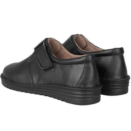 Czarne półbuty damskie na rzepy SOT 069/M marki Syrena