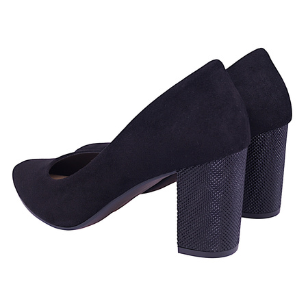 Polskie czółenka damskie zamszowe na obcasie z linii eco w kolorze czarnym model ESK 876