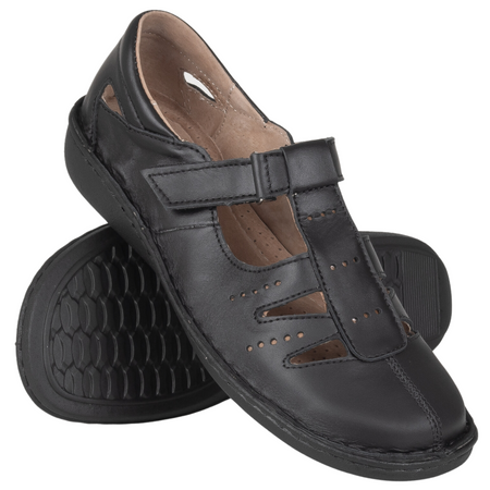 Czarne przewiewne półbuty na rzepy SOT 067 marki Syrena