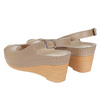 Skórzane sandały na koturnie SYRENA SWB 535 ciemny beż