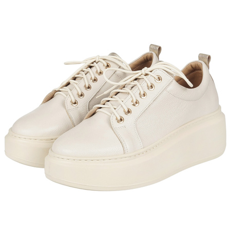 Półbuty na platformie marki Syrena SE P-246A beżowe