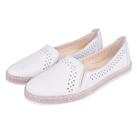 Białe mokasyny damskie ażurowe espadryle marki Syrena SW 220646