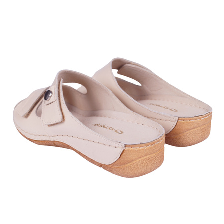 Klapki damskie skórzane SYRENA SWB 22538 jasny beż