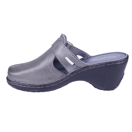 Klapki damskie zakryte na koturnie SYRENA SST 22666 grafitowe