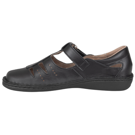 Czarne przewiewne półbuty na rzepy SOT 067 marki Syrena