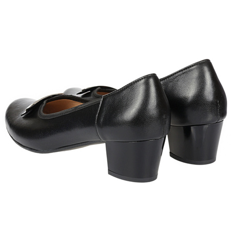 Czółenka damskie skórzane Syrena SE 0602 w kolorze czarnym