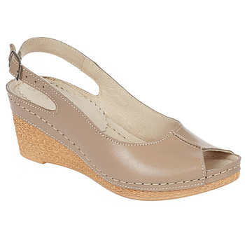 Skórzane sandały na koturnie SYRENA SWB 535 ciemny beż